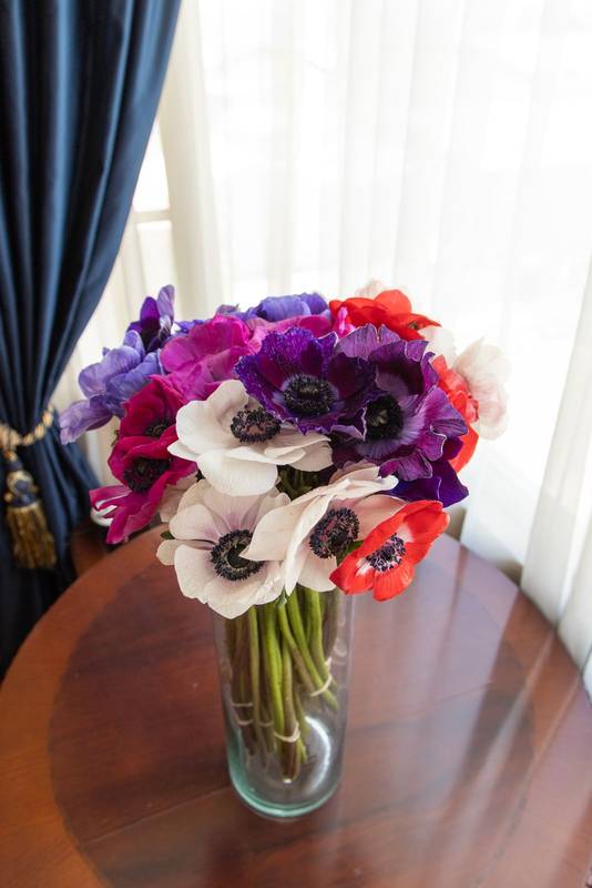 nature as decoration in the home interior, elegance flowers